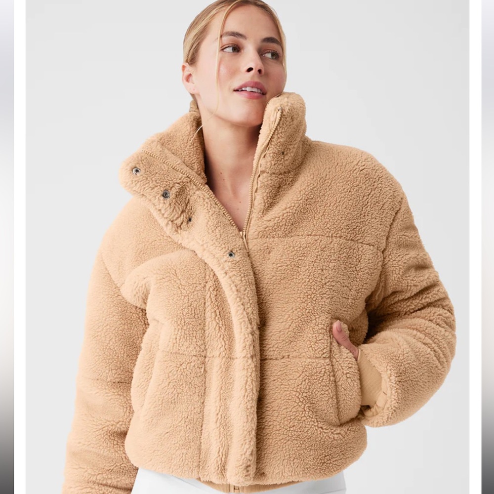 ALO Yoga Sherpa snow angel puffer jacket